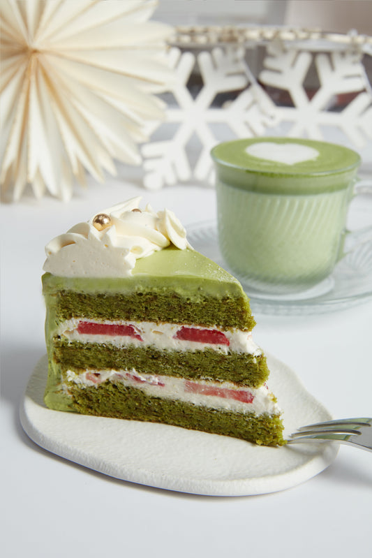 Matcha and Strawberry Shortcake 8 inch