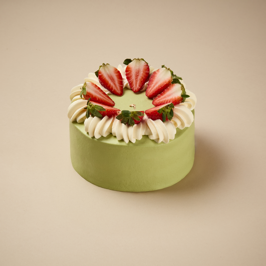 Matcha and Strawberry Shortcake 8 inch